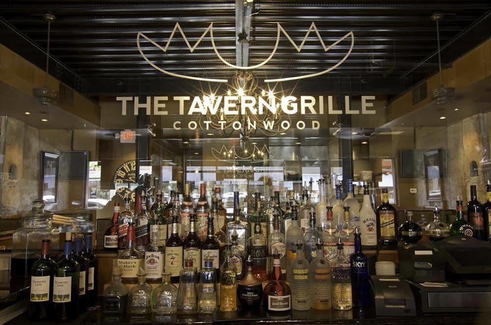 The Tavern Hotel Cottonwood Exteriör bild